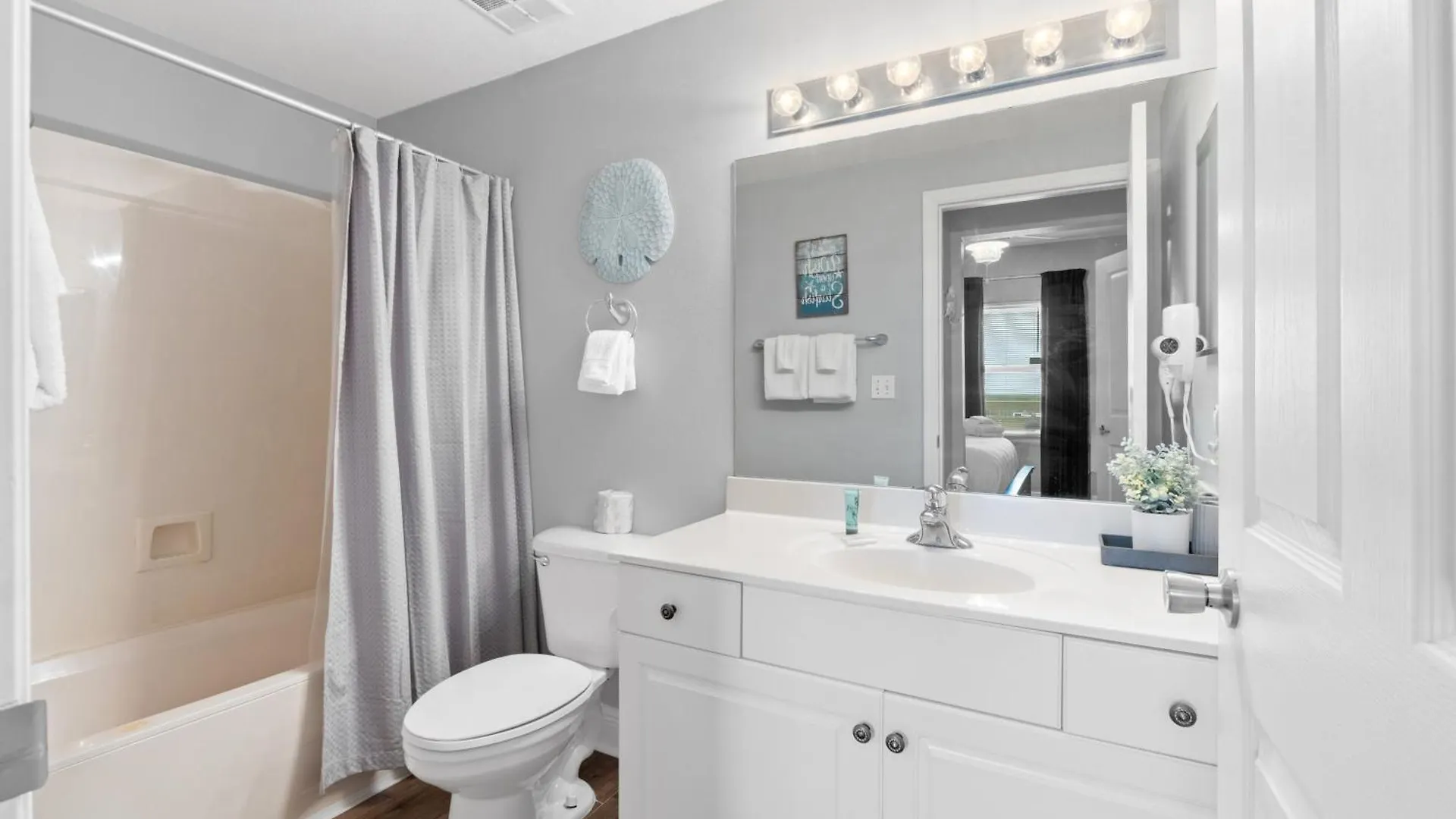 Semesterbostad Celadon Beach Resort #1104 By Book That Condo Panama City Beach